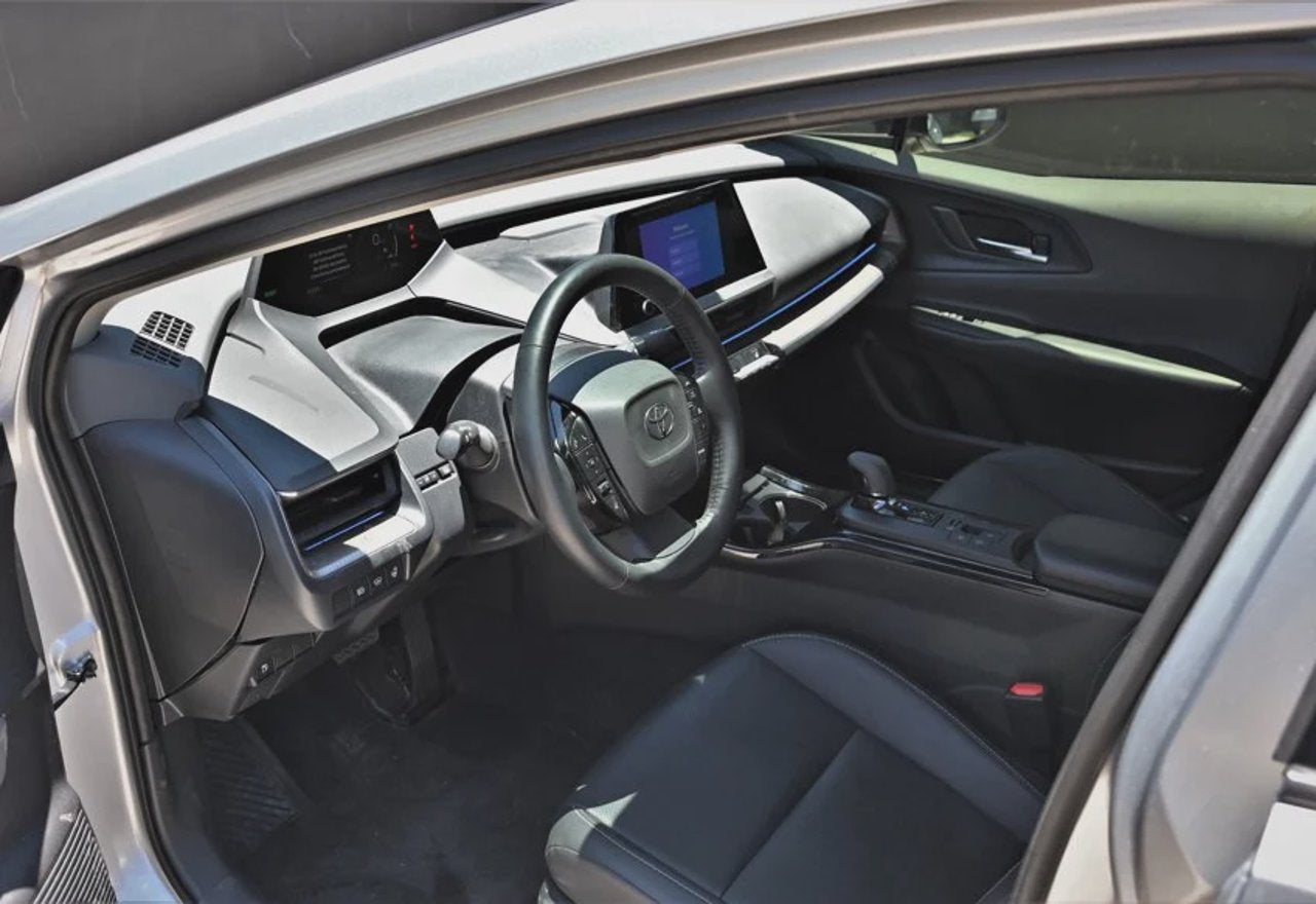 2024 Toyota Prius XLE - JTDACAAU7R3037593 photo 25