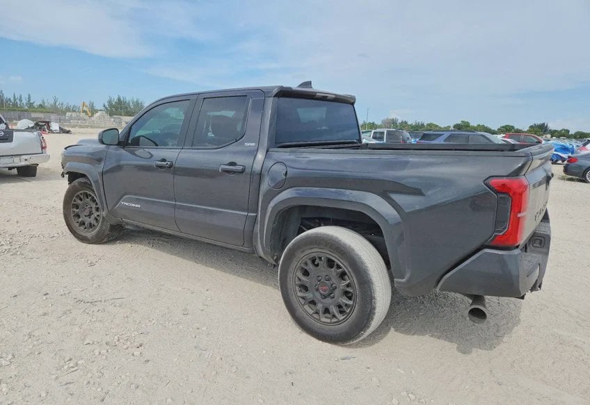 2025 Toyota Tacoma SR5 - 3TMKB5FN1SM045368 photo 3