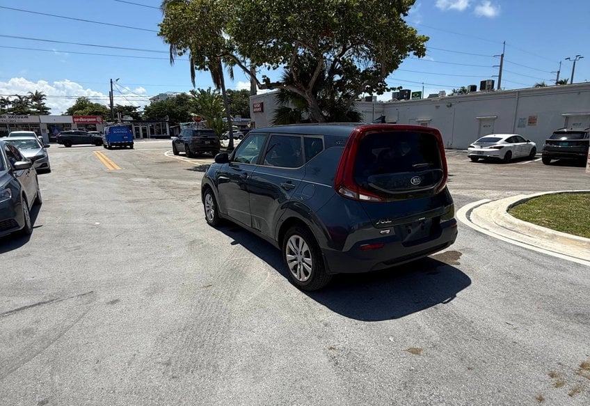2020 Kia Soul - KNDJ23AU4L7106979 photo 4
