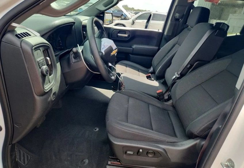 2025 Chevrolet Silverado 1500 Custom - 3GCPABEK0SG261600 photo 8