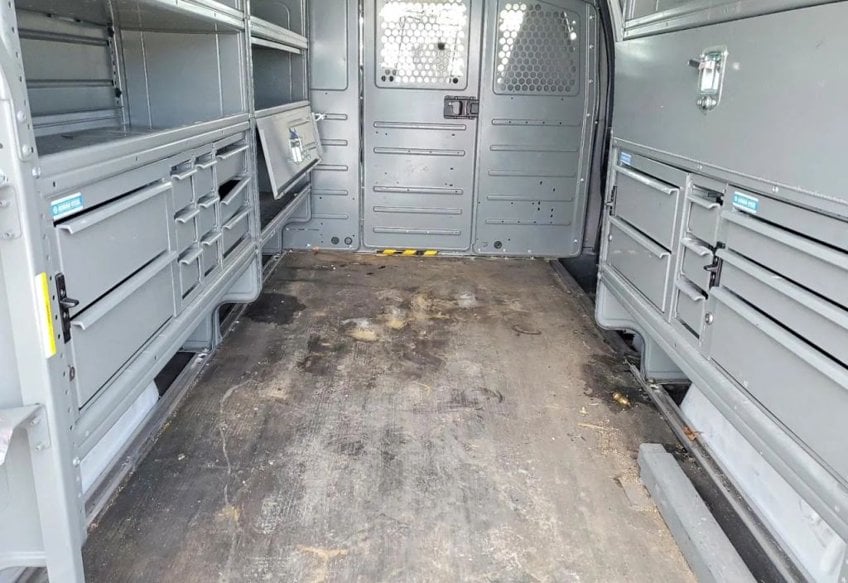 2024 Chevrolet Express 2500 - 1GCWGAF78R1179279 photo 10