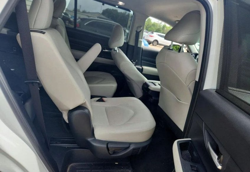2024 Toyota Grand Highlander XLE Sport Utility 4D - 5TDAAAA55RS011510 photo 8