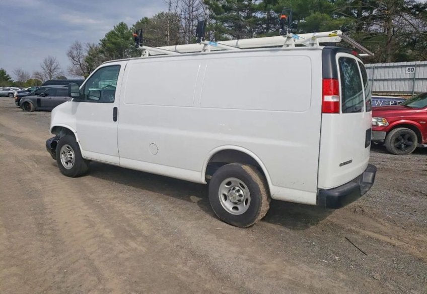 2024 Chevrolet Express 2500 - 1GCWGAF78R1179279 photo 4