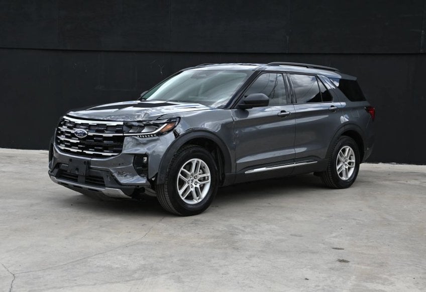 2025 Ford Explorer Active - 1FMUK7DH5SGD00224 photo 2