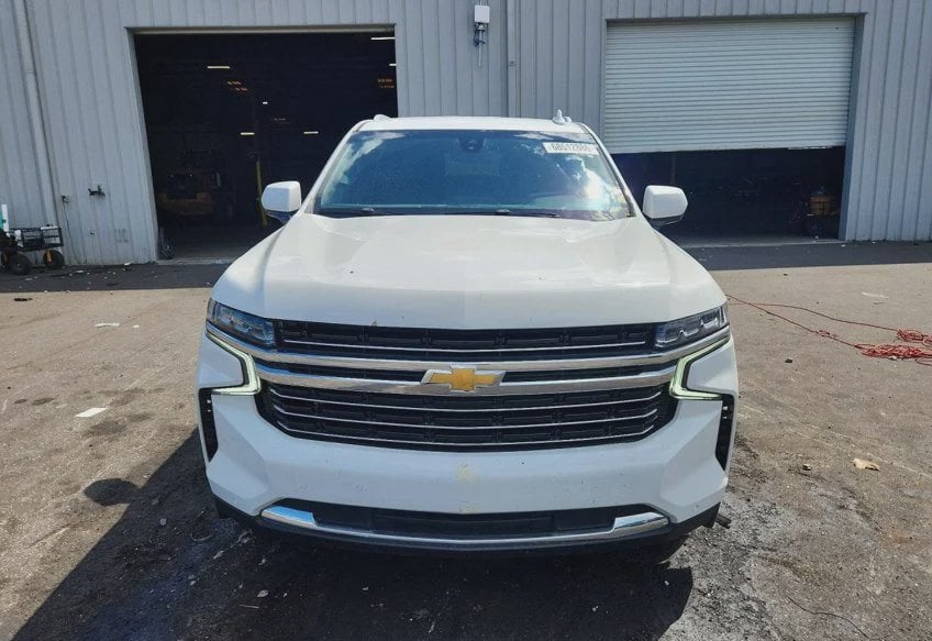 2023 Chevrolet Suburban LT - 1GNSCCKD4PR317195 photo 5