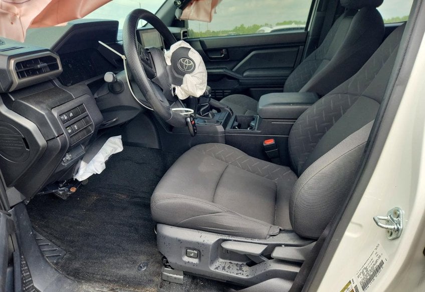 2025 Toyota Tacoma SR - 3TYKD5HN8ST032368 photo 7