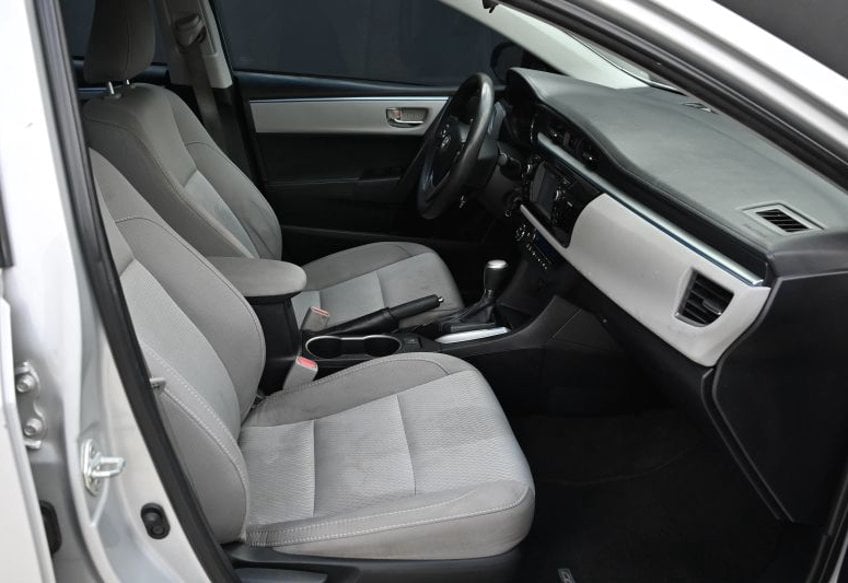2015 Toyota Corolla LE Sedan 4D - 2T1BURHE8FC466517 photo 15