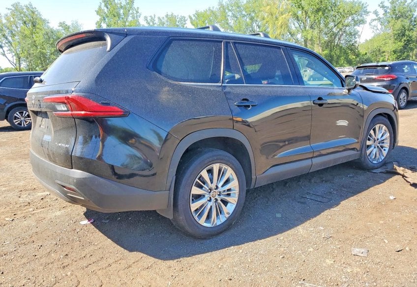 2024 Toyota Grand Highlander Platinum - 5TDAAAB52RS067015 photo 3