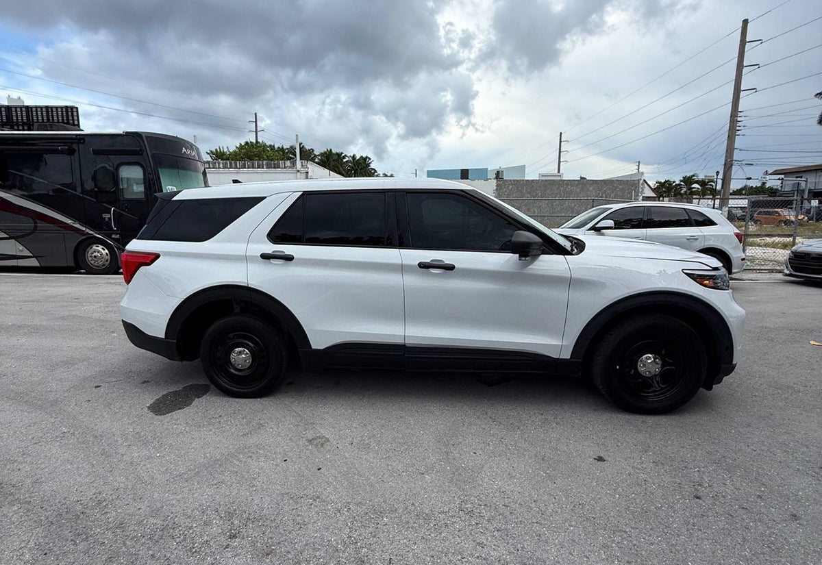 2021 Ford Explorer Police Interceptor Utility - 1FM5K8AB6MGA19384 photo 15
