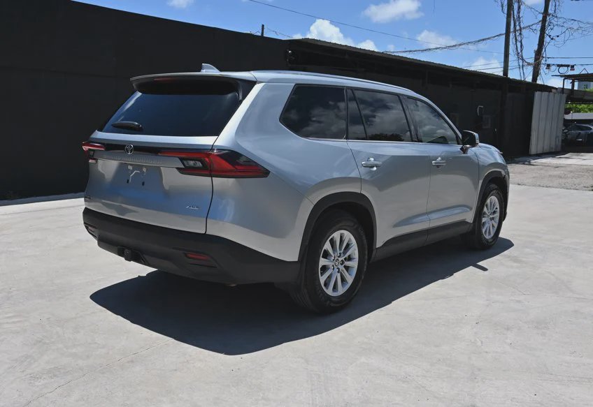 2025 Toyota Grand Highlander XLE - 5TDAAAA5XSS032021 photo 3