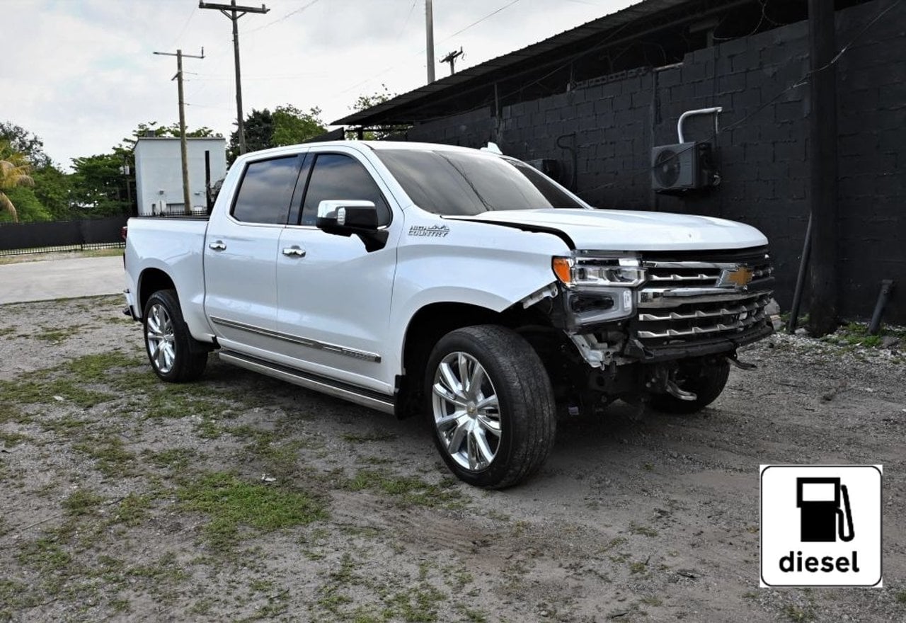 2023 Chevrolet Silverado 1500 High Country - 1GCUDJE87PZ278894 photo 18