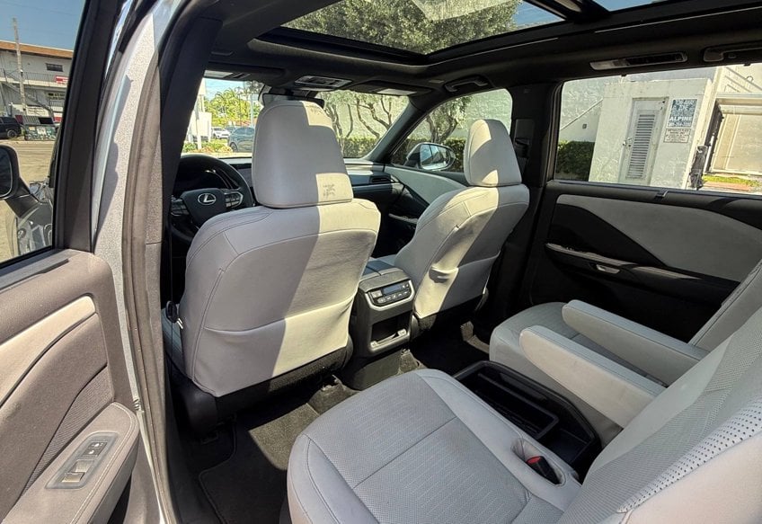 2025 Lexus TX 350 - 5TDAAAB65SS038235 photo 13