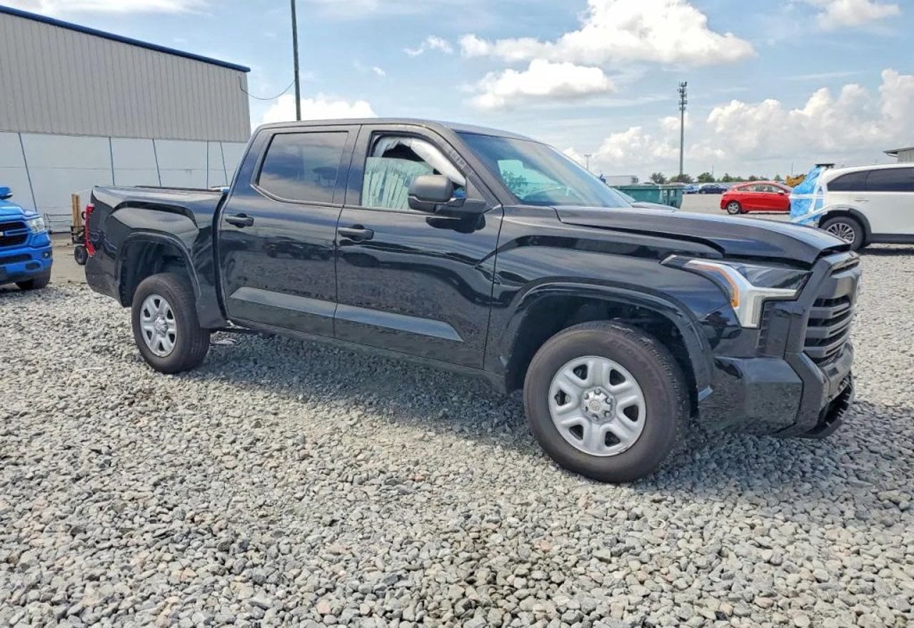 2025 Toyota Tundra SR - 5TFKB5DB8SX327106 photo 11