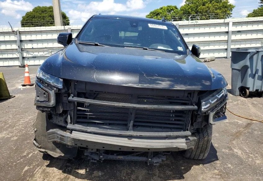 2022 Chevrolet Suburban RST Sport Utility 4D - 1GNSKEKD9NR127484 photo 5