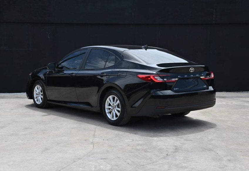 2025 Toyota Camry LE - 4T1DAACK9SU147037 photo 4