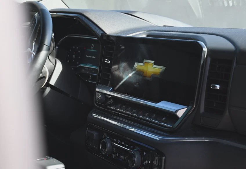 2024 Chevrolet Silverado 1500 LTZ - 2GCUDGED6R1166180 photo 10