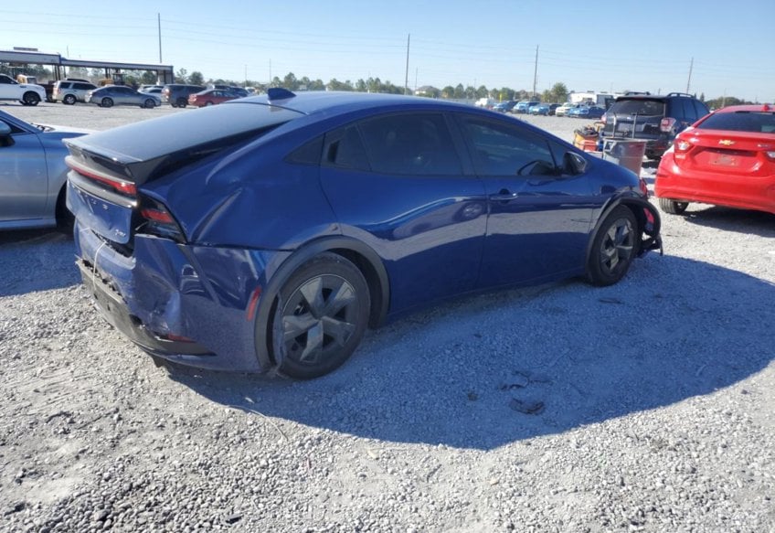 2024 Toyota Prius LE - JTDACAAU6R3042932 photo 3