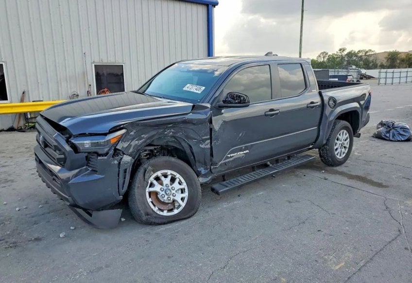2025 Toyota Tacoma SR5 - 3TMKB5FNXSM036068 photo 2