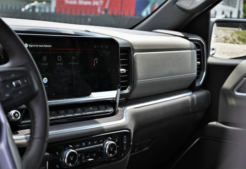 2026 GMC Sierra 1500 SLT - 1GTUUDED1TZ254518 photo 11