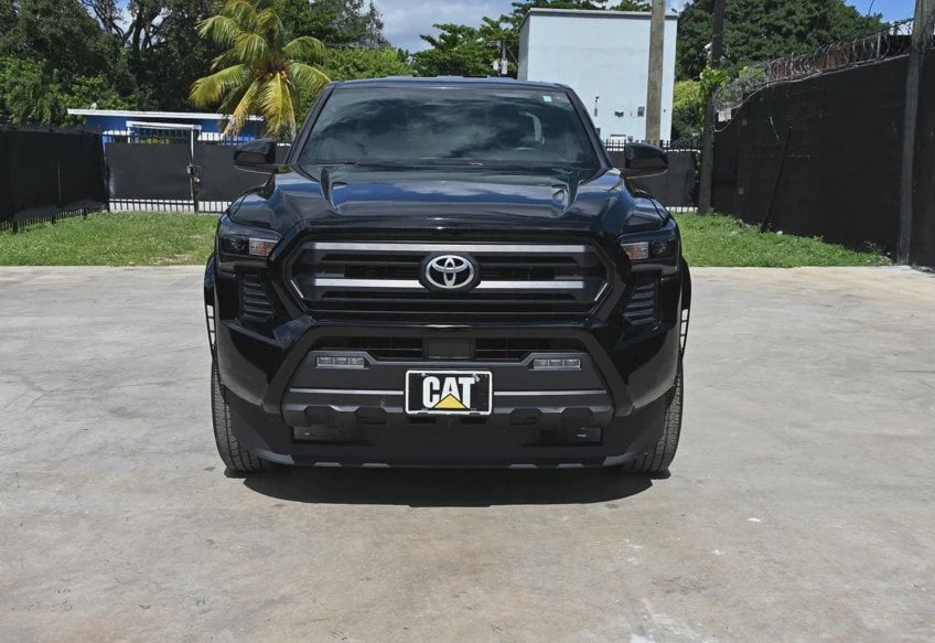 2025 Toyota Tacoma SR5 - 3TMKB5FN5SM041050 photo 2