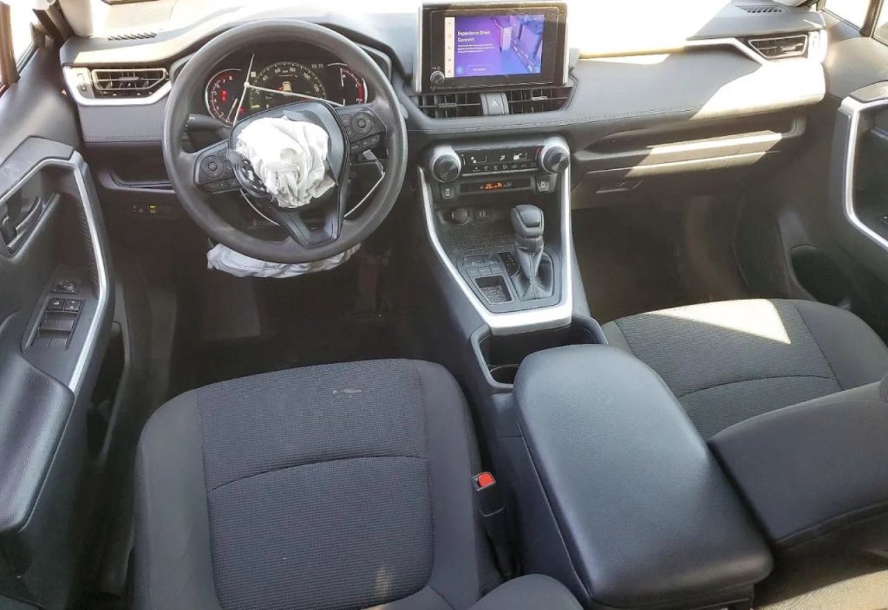 2024 Toyota RAV4 LE - 2T3K1RFV0RC302881 photo 20