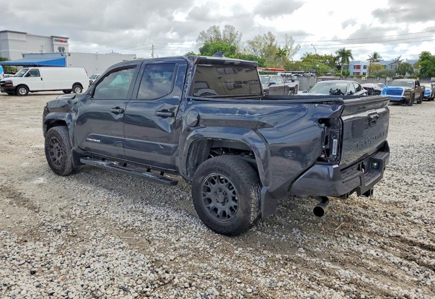 2026 Toyota Tacoma SR5 - 3TMKB5FN2TM059880 photo 2