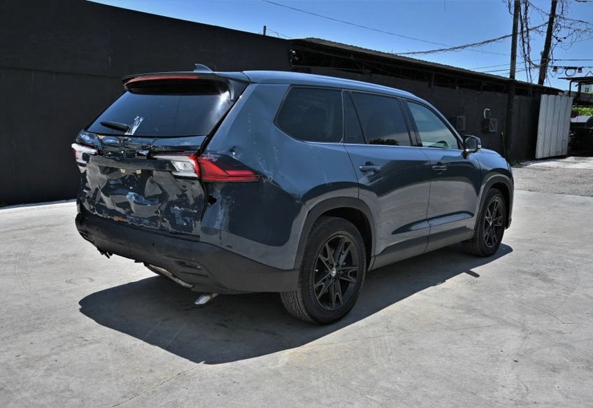 2025 Toyota Grand Highlander Platinum - 5TDAAAB59SS086232 photo 3