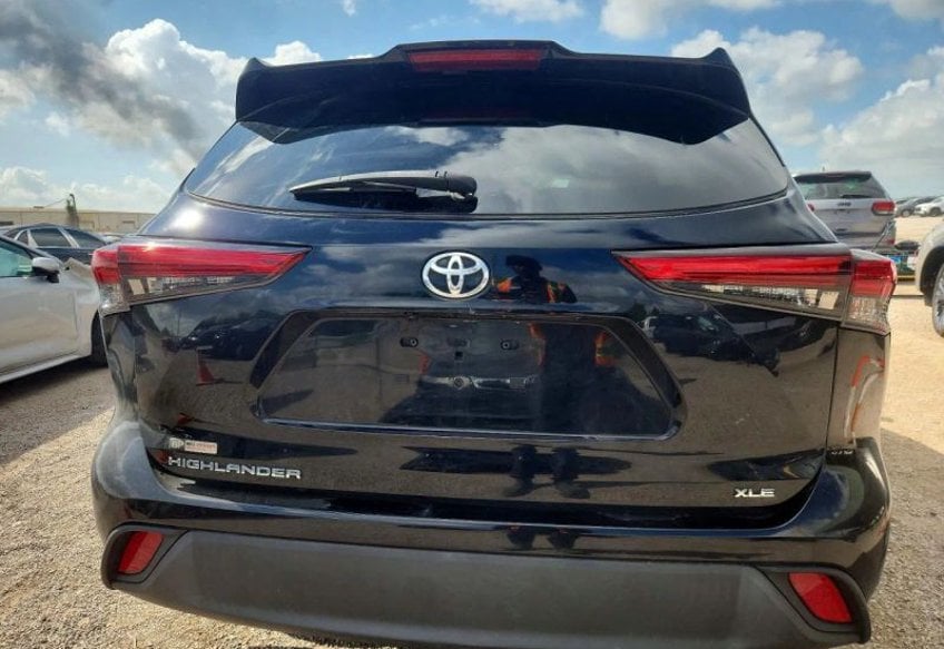 2023 Toyota Highlander XLE Sport Utility 4D - 5TDKDRAH8PS037231 photo 6