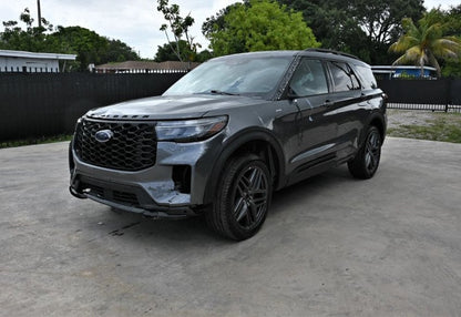 2025 Ford Explorer ST-Line - 1FMUK8KH5SGB37860 photo 2