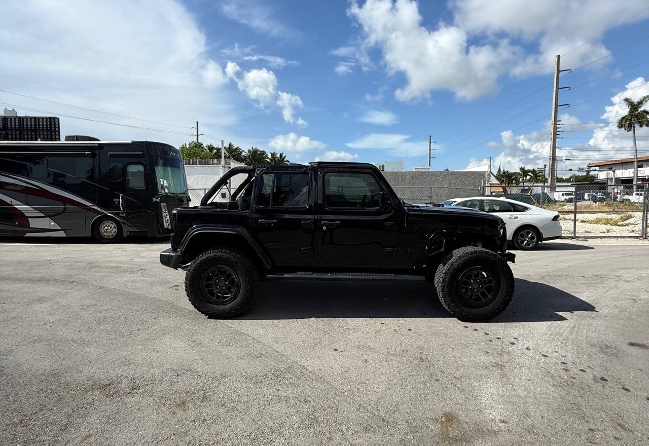 2023 Jeep Wrangler Sport - 1C4HJXDG4PW647119 photo 18