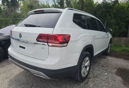 2018 Volkswagen Atlas SE Sport Utility 4D - 1V2CR2CA1JC504428 photo 4