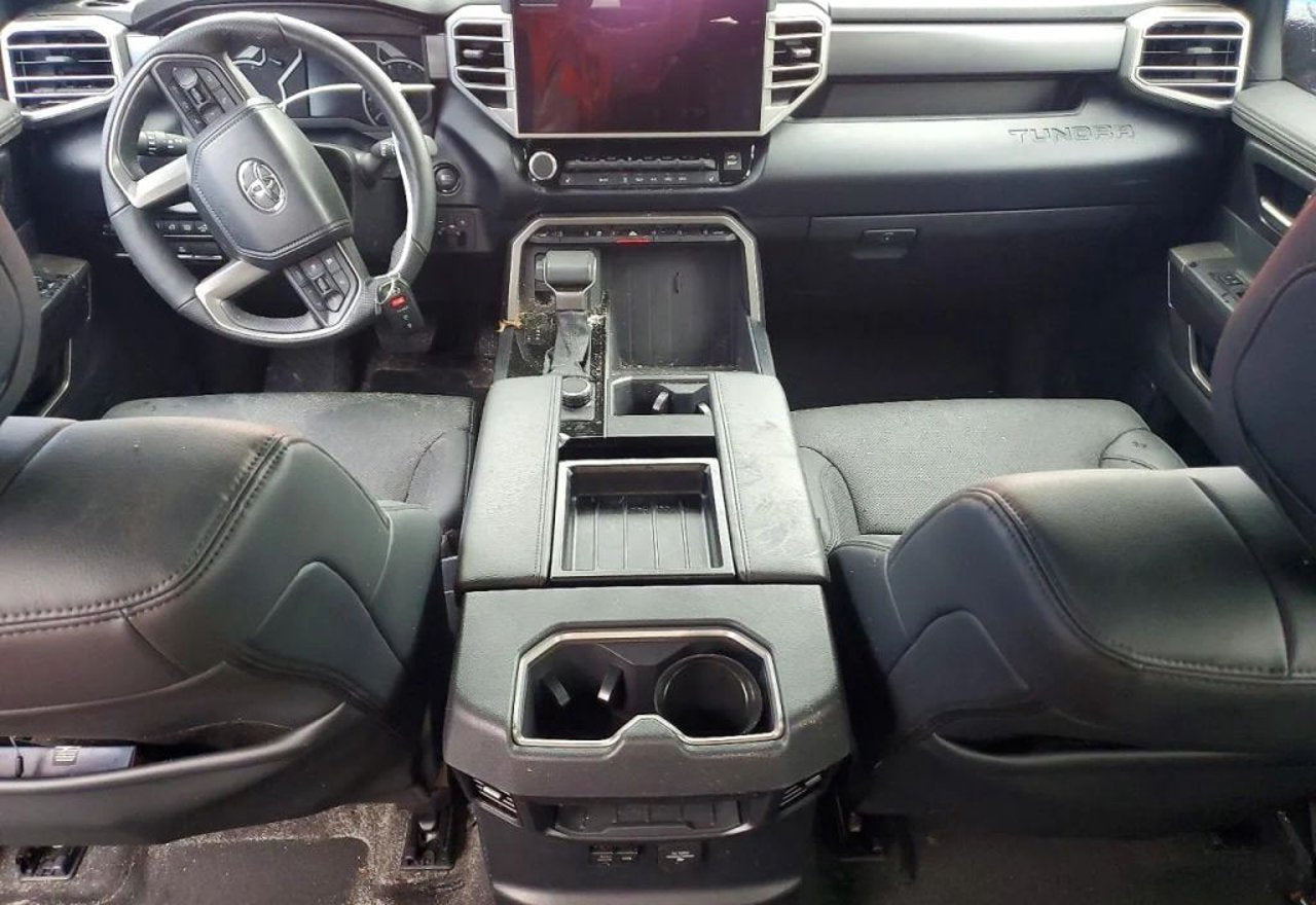 2025 Toyota Tundra SR5 - 5TFLA5DB1SX267872 photo 17