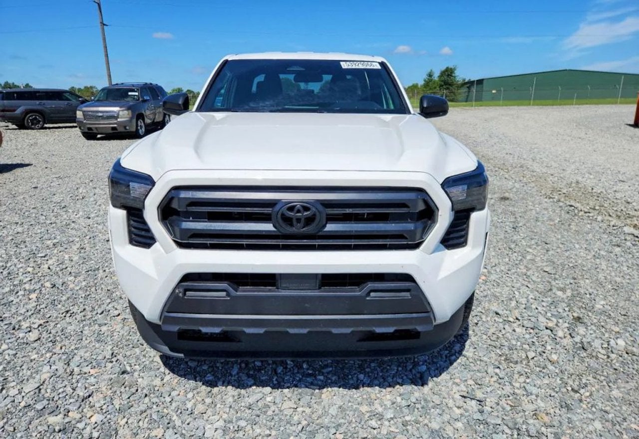 2025 Toyota Tacoma SR - 3TYKD5HN4ST037776 photo 16