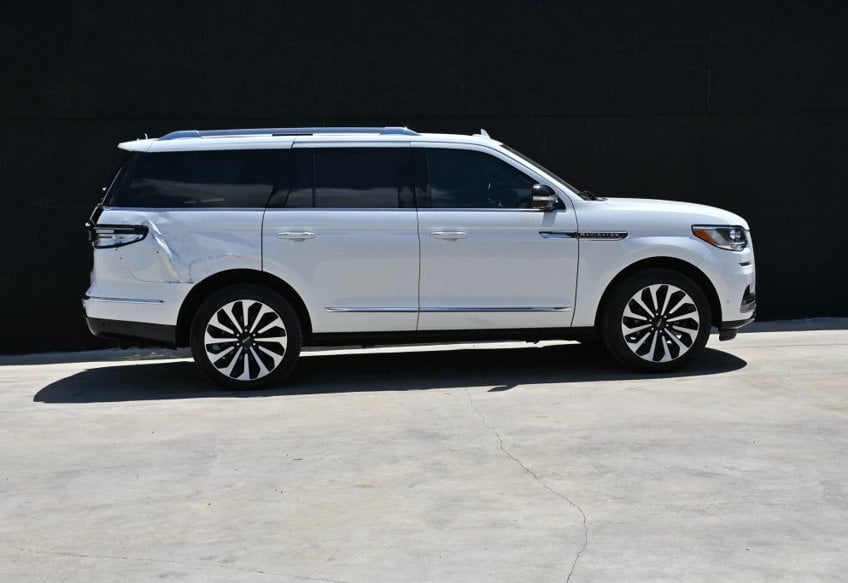 2023 Lincoln Navigator Reserve - 5LMJJ2KG8PEL02715 photo 5