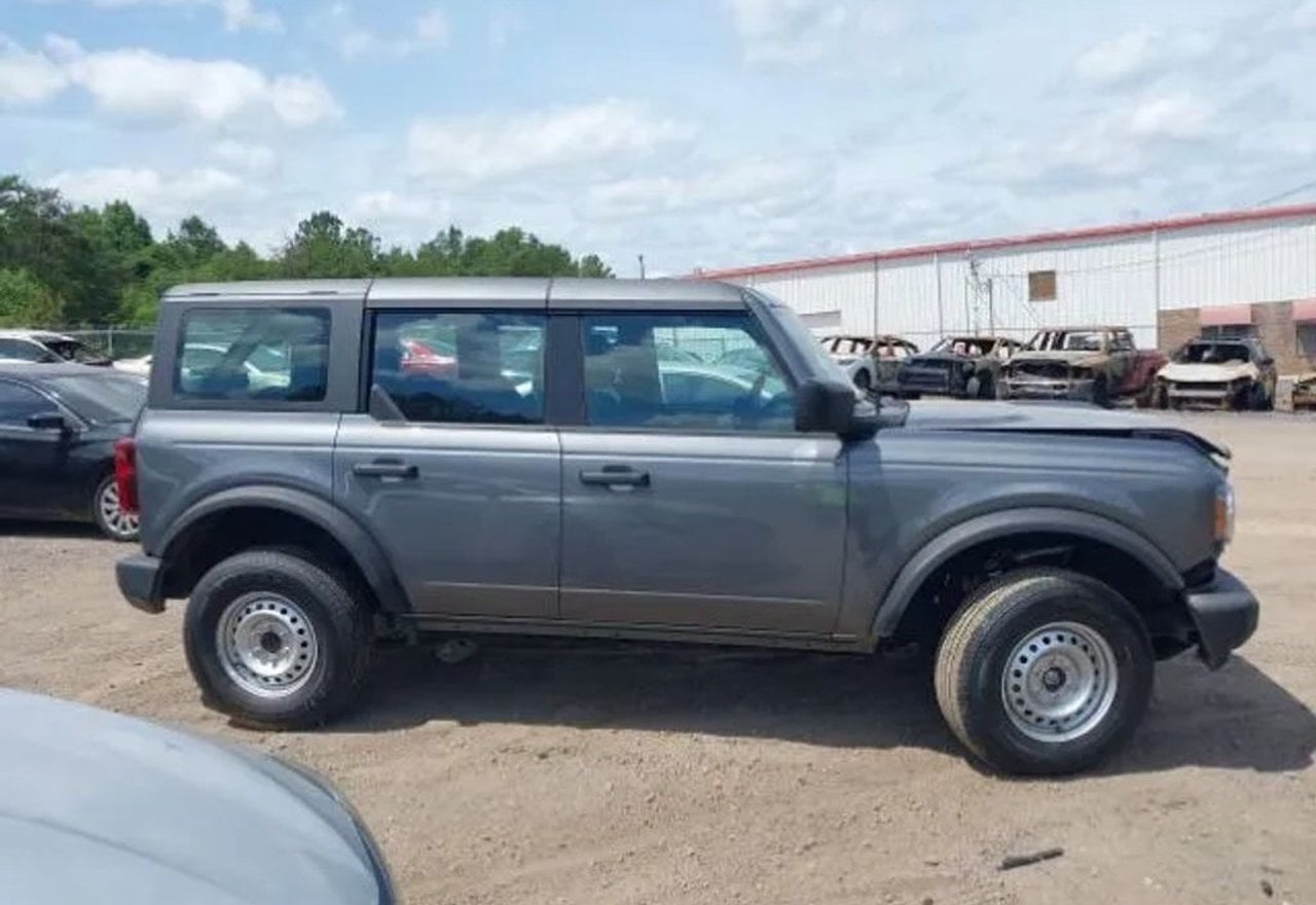 2025 Ford Bronco Base - 1FMDE6BHXSLA87086 photo 16