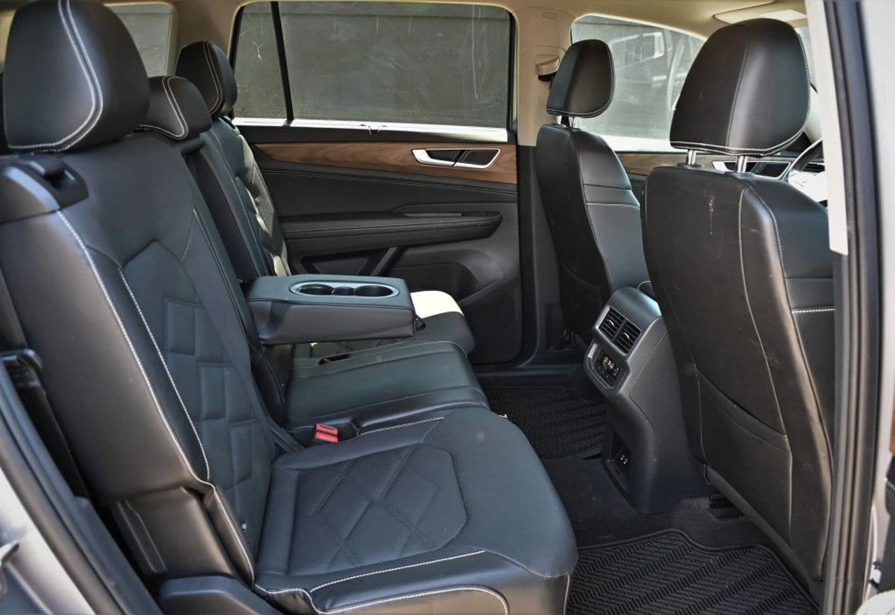 2024 Volkswagen Atlas SE - 1V2WR2CA4RC552367 photo 32