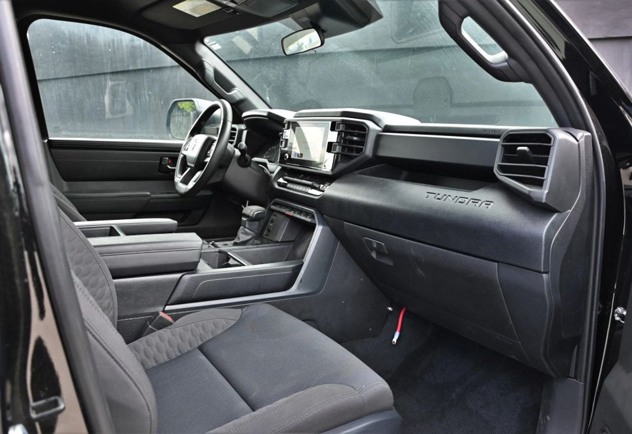 2025 Toyota Tundra SR - 5TFKB5DA5SX253666 photo 32