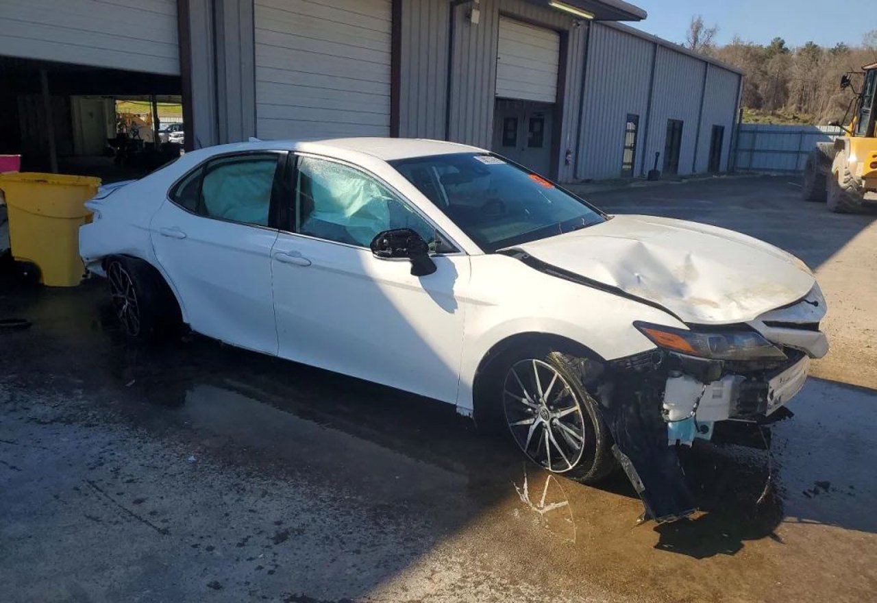 2022 Toyota Camry SE - 4T1G11AK6NU073192 photo 12