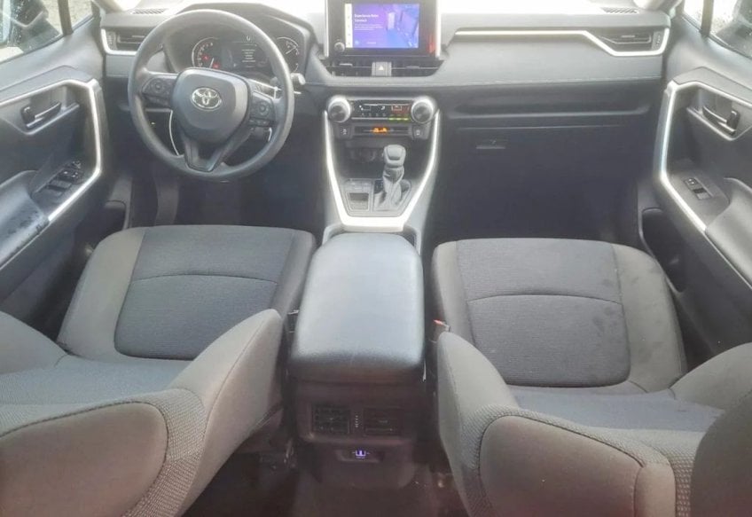 2024 Toyota RAV4 LE - 2T3H1RFV2RW316113 photo 8