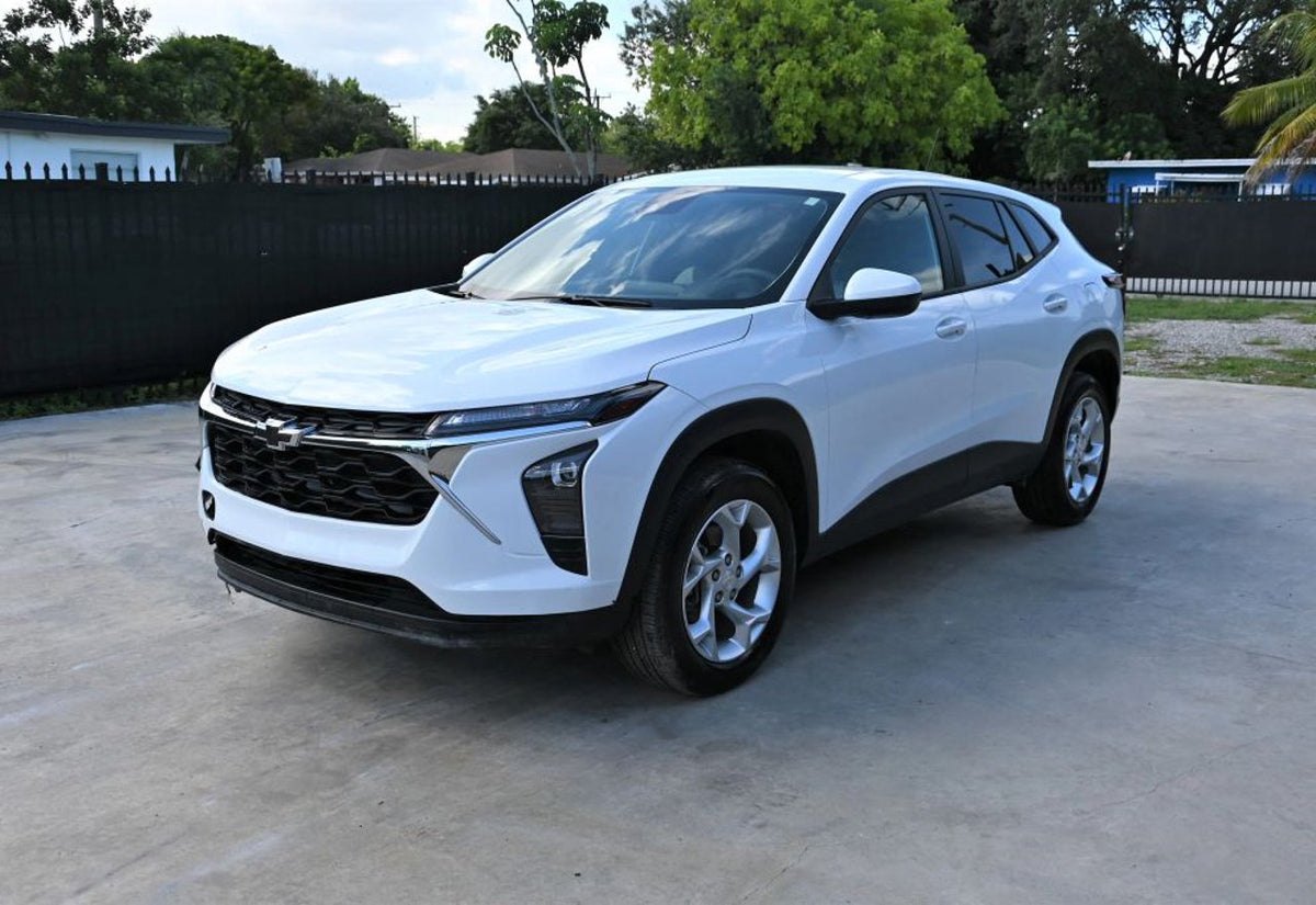 2025 Chevrolet Trax LS - KL77LFEP1SC119754 photo 17