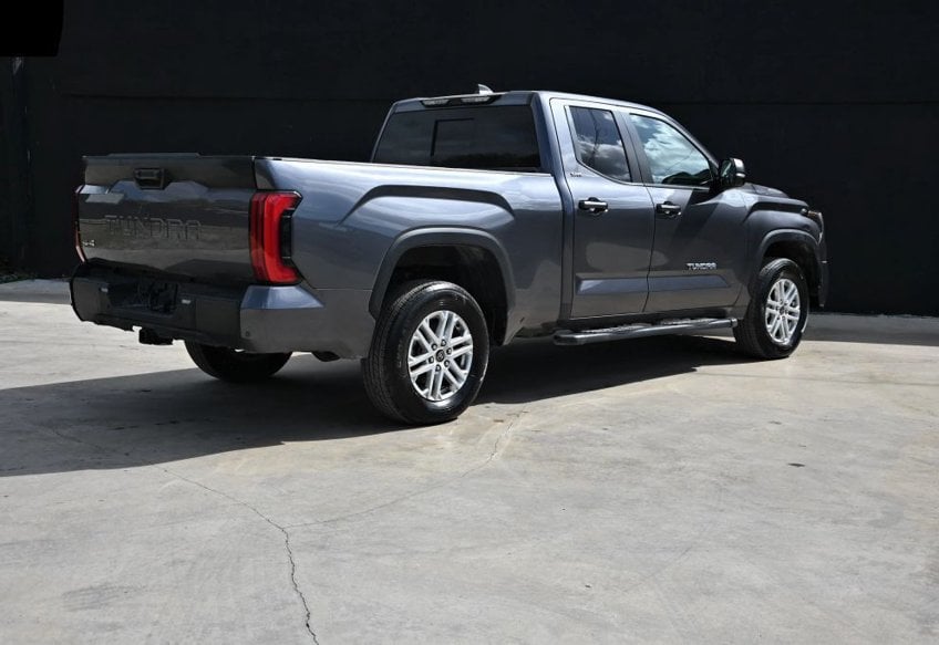 2024 Toyota Tundra SR5 - 5TFLA5DA6RX172581 photo 3