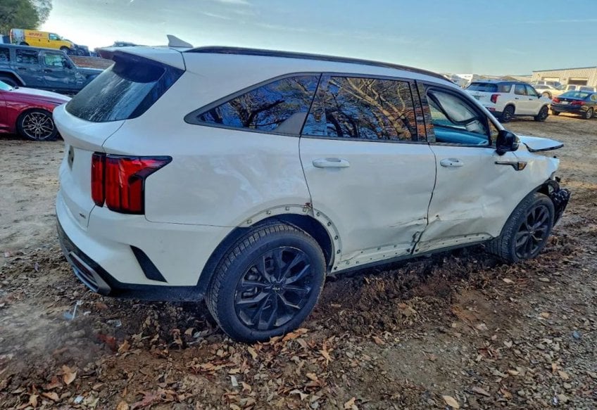 2023 Kia Sorento SX - 5XYRKDLF5PG204841 photo 4