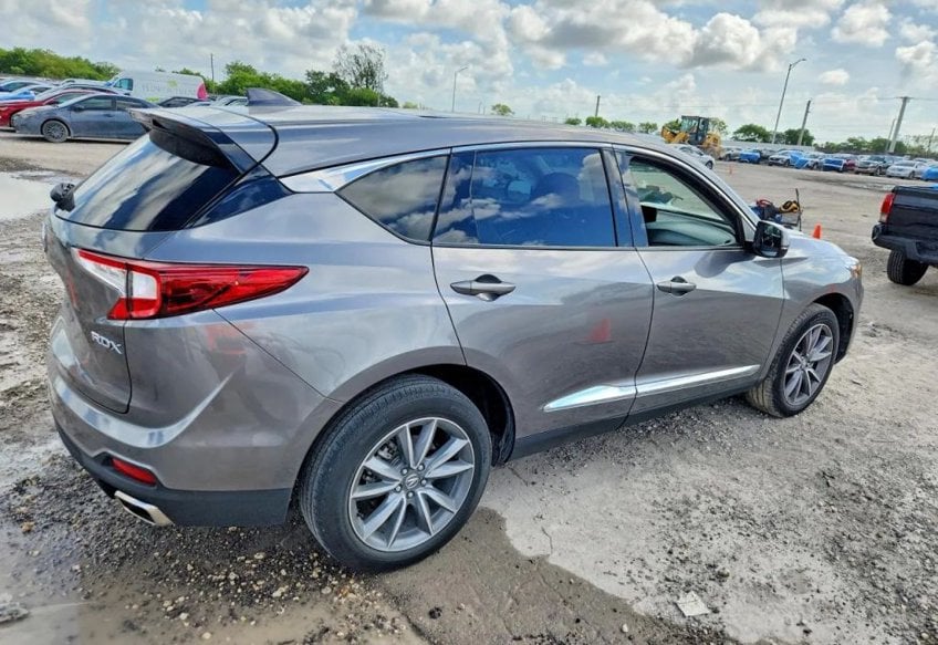 2023 Acura RDX w/Tech - 5J8TC1H55PL009085 photo 4