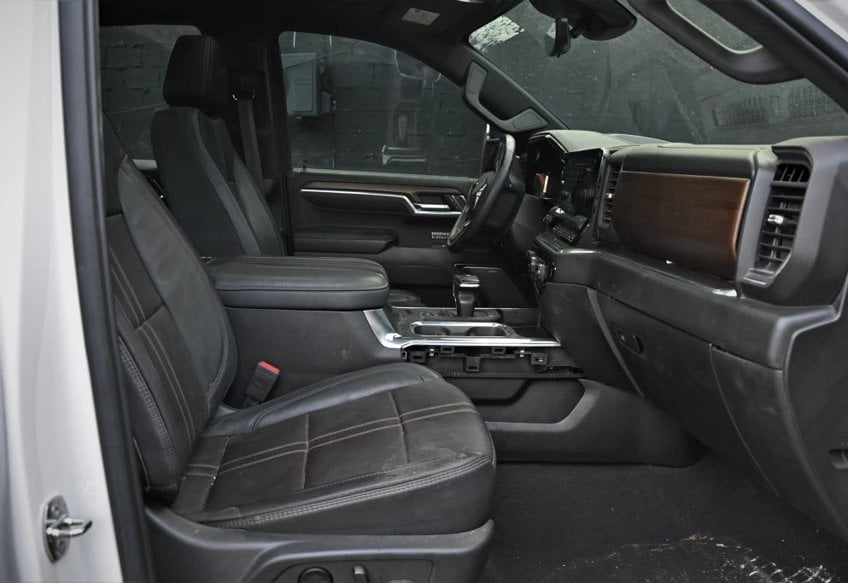 2023 Chevrolet Silverado 1500 High Country - 1GCUDJE87PZ278894 photo 12