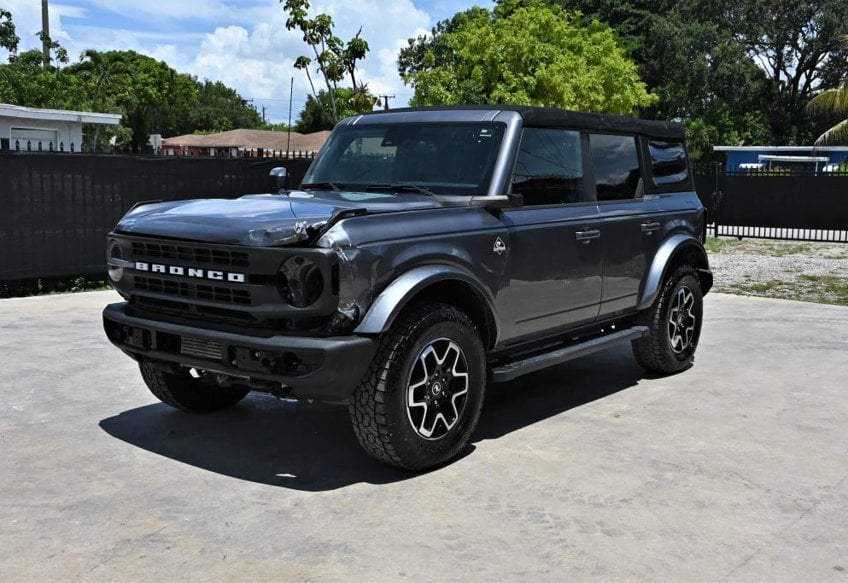 2022 Ford Bronco Outer Banks - 1FMDE5BH9NLB03051 photo 2