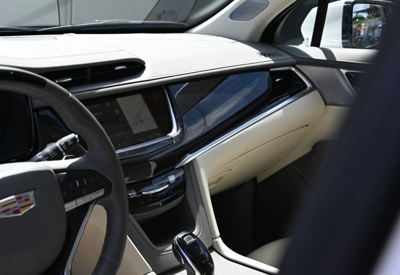 2024 Cadillac XT6 Premium Luxury - 1GYKPDRS8RZ734839 photo 31