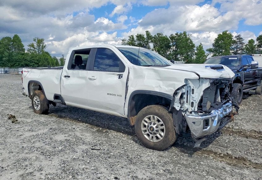 2025 Chevrolet Silverado 2500HD LT - 1GC1KNE79SF318779 photo 2