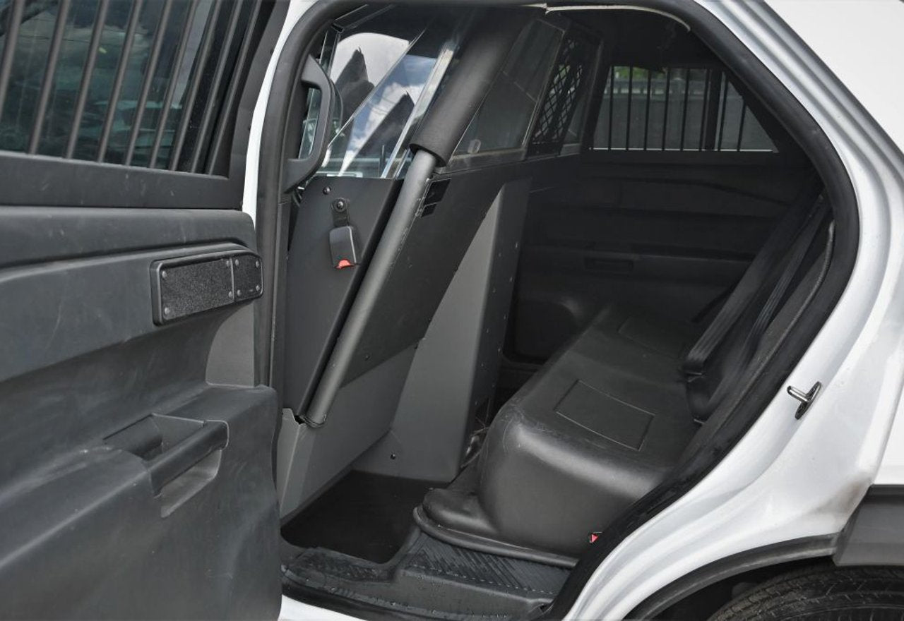 2020 Ford Explorer Police Interceptor Utility - 1FM5K8AB2LGD00175 photo 26