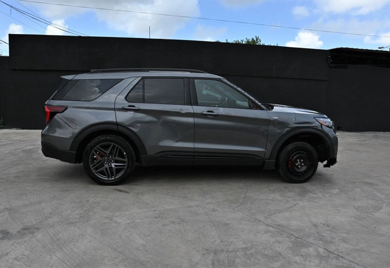 2025 Ford Explorer ST-Line - 1FMUK8KH5SGB37860 photo 24