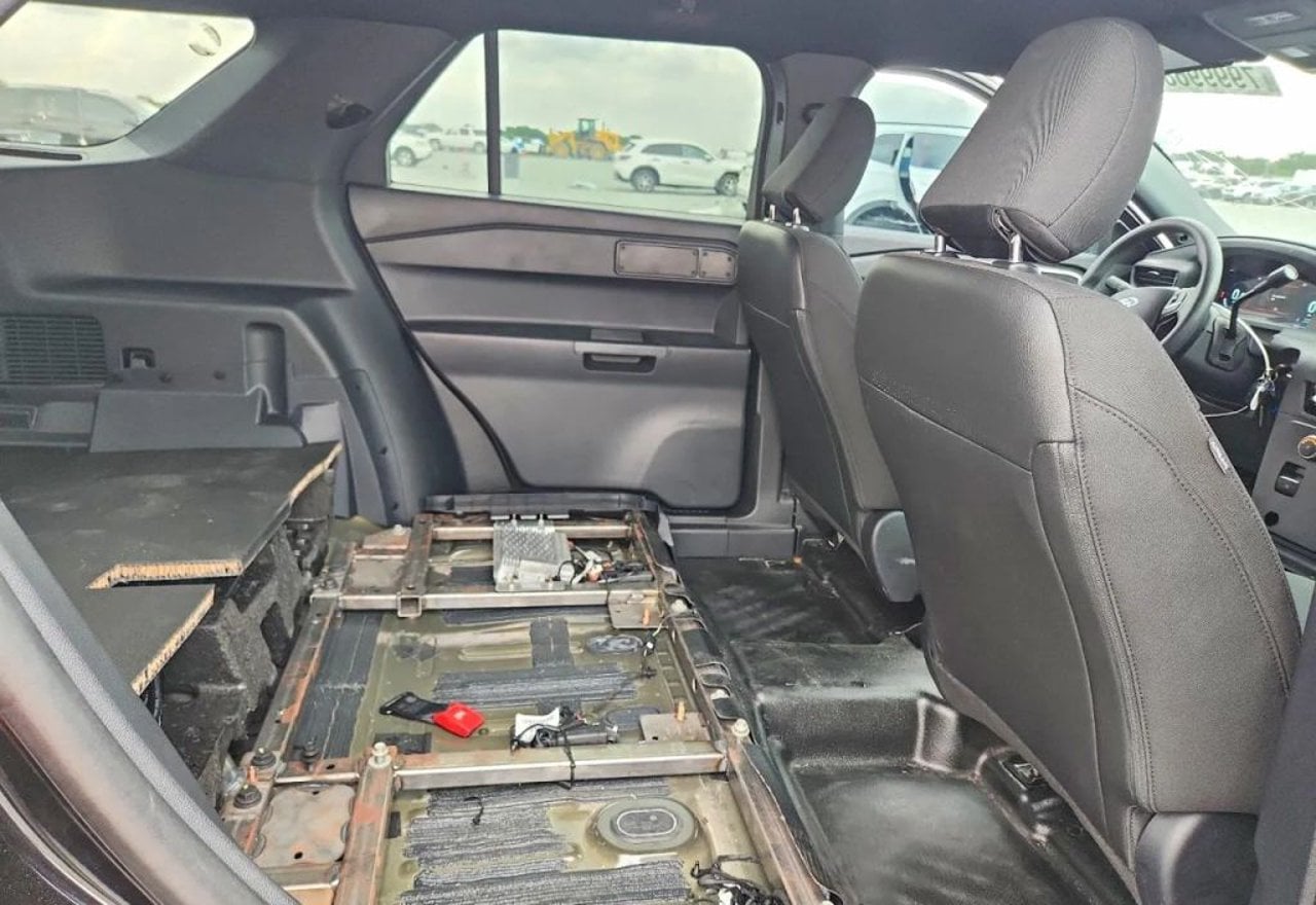 2025 Ford Explorer Police Interceptor Utility - 1FM5K8AB5SGB57706 photo 21